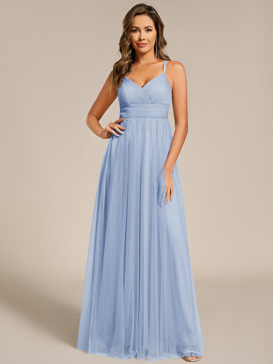 Romantic Spaghetti Straps Tulle Bridesmaid Dresses with Lace Backless Crossover Halter Design