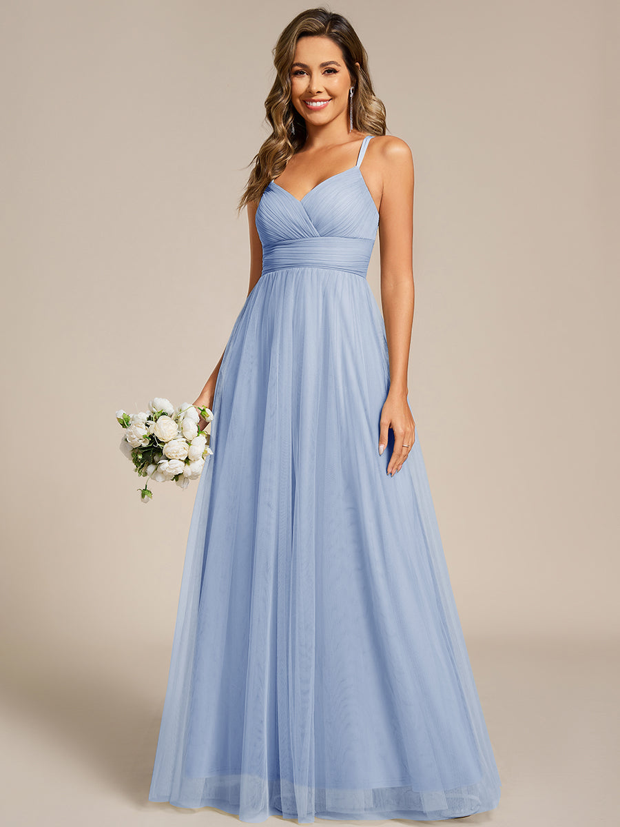 Romantic Spaghetti Straps Tulle Bridesmaid Dresses with Lace Backless Crossover Halter Design