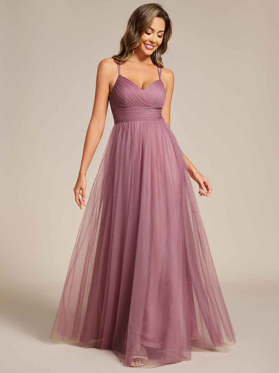 Romantic Spaghetti Straps Tulle Bridesmaid Dresses with Lace Backless Crossover Halter Design