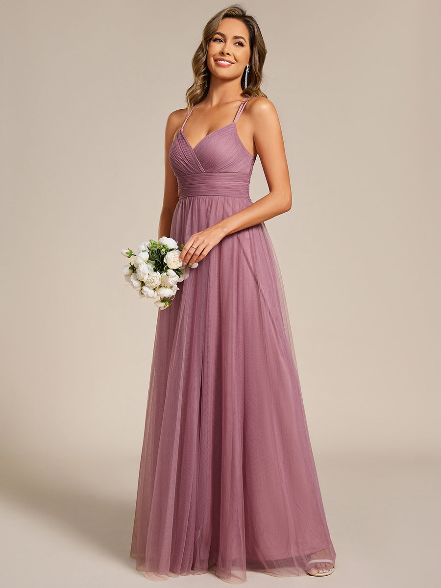 Romantic Spaghetti Straps Tulle Bridesmaid Dresses with Lace Backless Crossover Halter Design