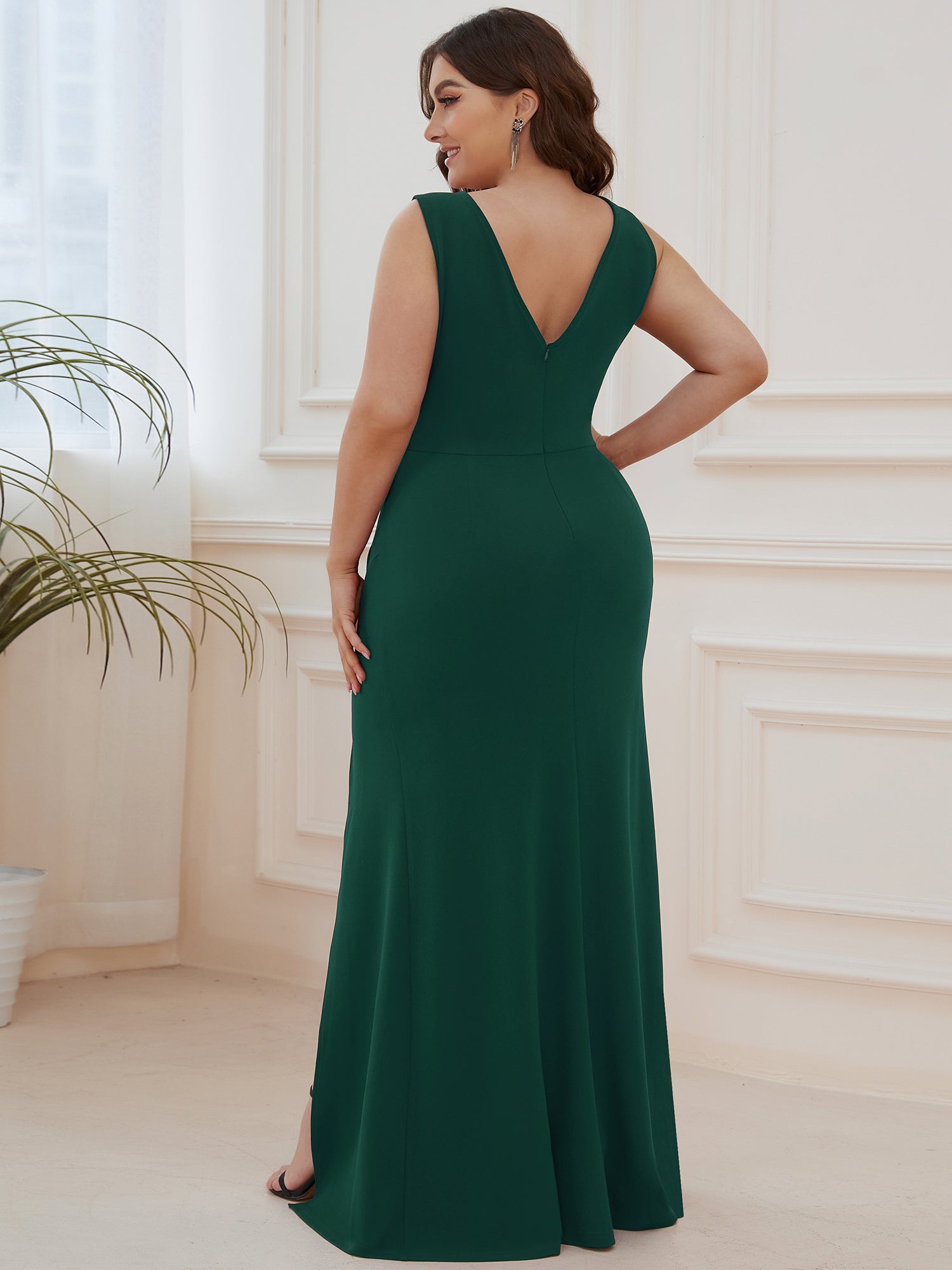 Color=Dark Green